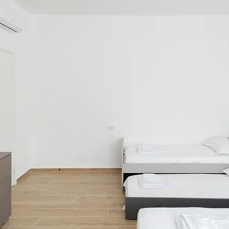 Apartment Dimora Delle Migliaa *